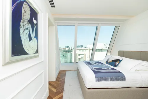 3 Bedrooms Penthouse in Arroios