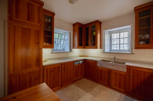 20 Bedrooms Building in Malveira da Serra