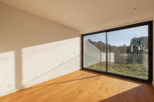 20 Bedrooms Building in Malveira da Serra