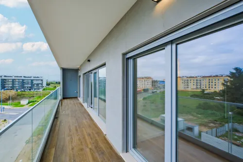 New T2 apartment in private condominium with pool in Montijo