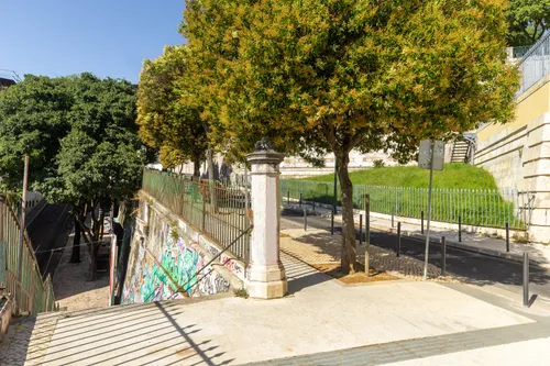 7 Bedrooms House in Misericórdia