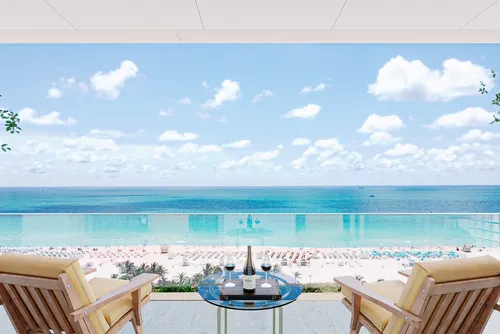 4 bedroom apartment with 2 balconies and rooftop with panoramic views in Canidelo, Porto