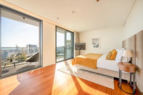 4 Bedrooms Apartment in Parque das Nações