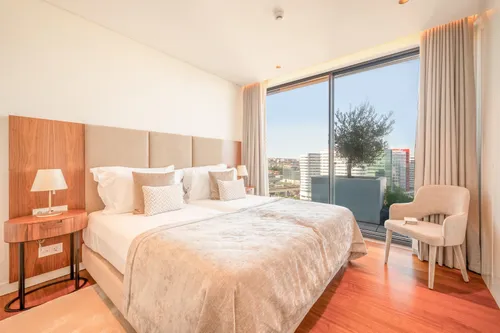 4 Bedrooms Apartment in Parque das Nações