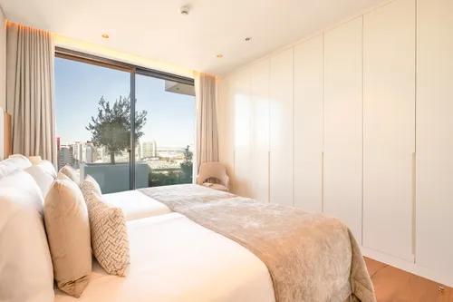 4 Bedrooms Apartment in Parque das Nações