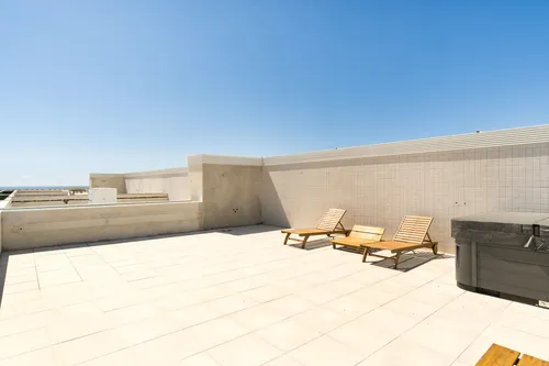 2 Bedrooms Apartment in Canidelo