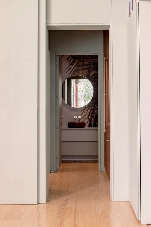 4 Bedrooms Apartment in Marvila